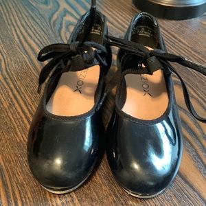 Tap shoes
